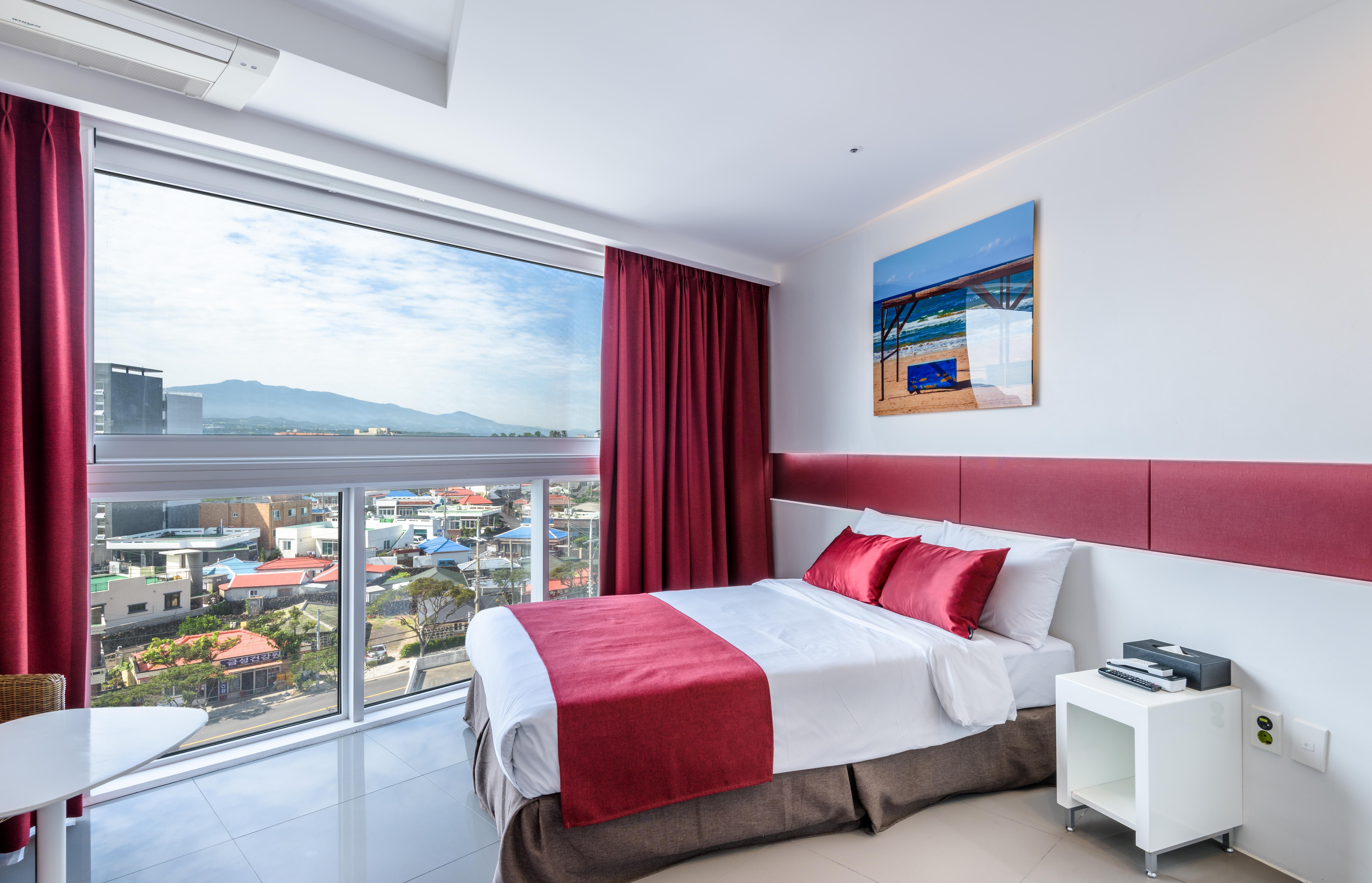 Aimi Jeju Beach Hotel Экстерьер фото
